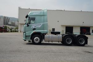東風柳汽乘龍 H5V 460馬力 6x4 輕量化牽引車