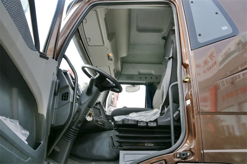 一汽解放 J6P重卡 460馬力 6X4 國四牽引車(超速檔)(CA4250P66K24T1A1E4)