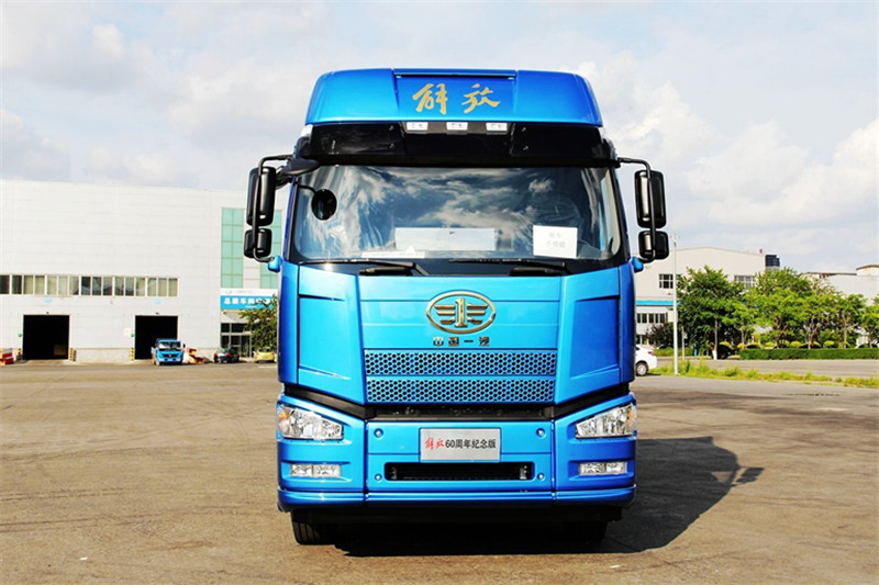 一汽解放 J6P重卡 60周年紀念版 460馬力 6X4 國五牽引車(CA4250P66K24T1A1E5)