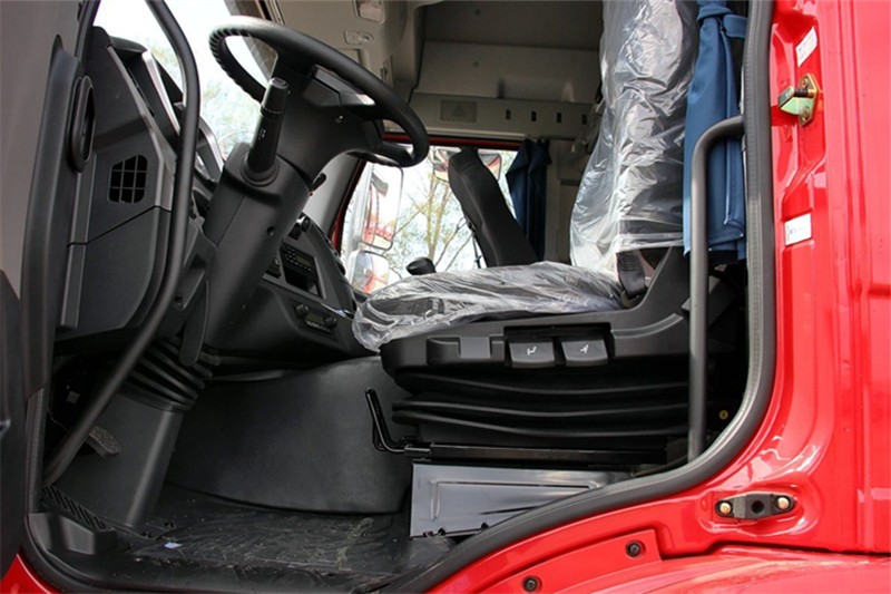 一汽解放 J6P重卡 500馬力 6X4 國(guó)四牽引車(CA4250P66K25T1A1E4)