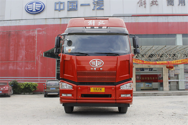 一汽解放 J6P重卡 質(zhì)惠版 420馬力 6X4 國四牽引車(CA4250P66K24T1A1HE4)