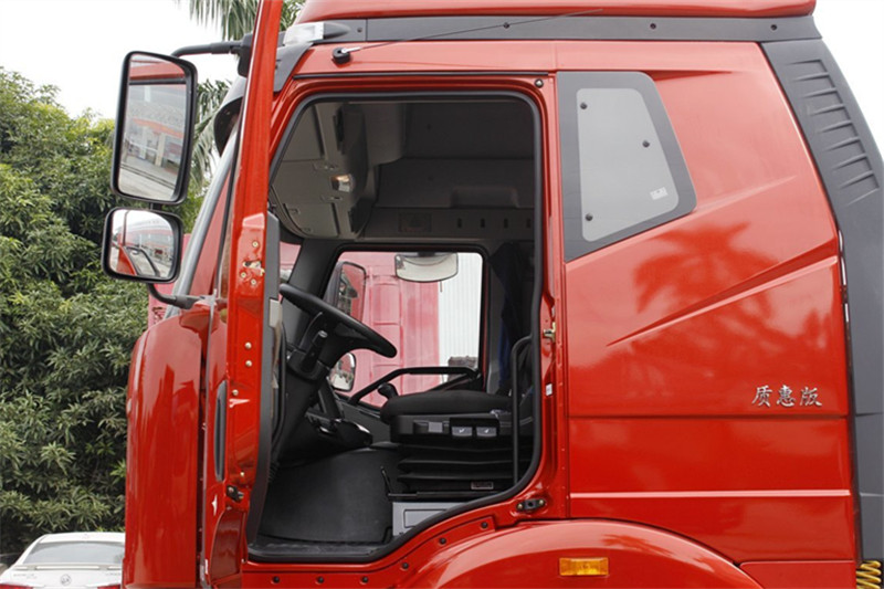 一汽解放 J6P重卡 領(lǐng)航版 460馬力 6X4 國五牽引車(CA4250P66K24T1AE5)