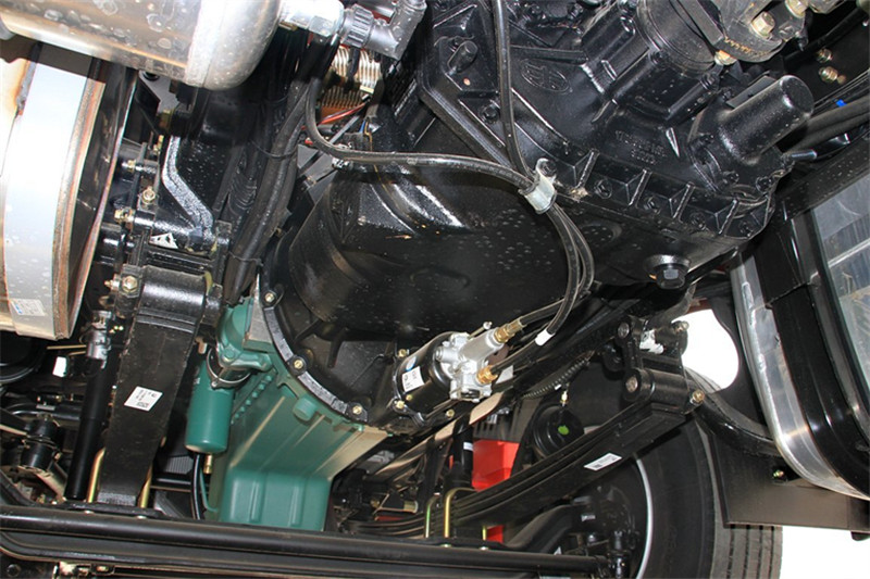 一汽解放 J6P重卡 領(lǐng)航版 460馬力 6X4 國五牽引車(CA4250P66K24T1AE5)
