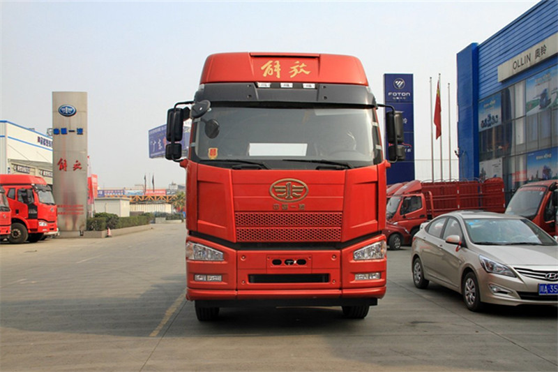 一汽解放 J6P重卡 領航版 460馬力 6X4 國四牽引車(CA4250P66K24T1A1E4)