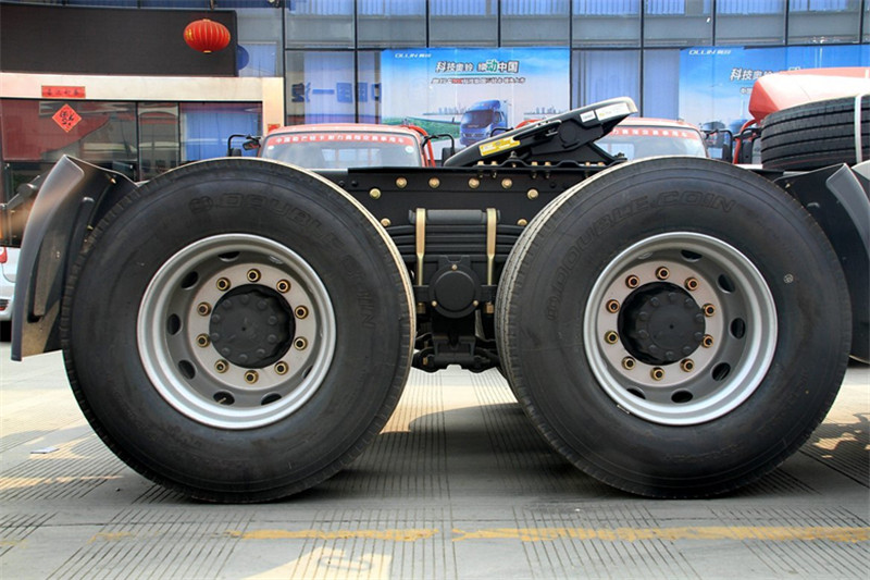 一汽解放 J6P重卡 領航版 460馬力 6X4 國四牽引車(CA4250P66K24T1A1E4)