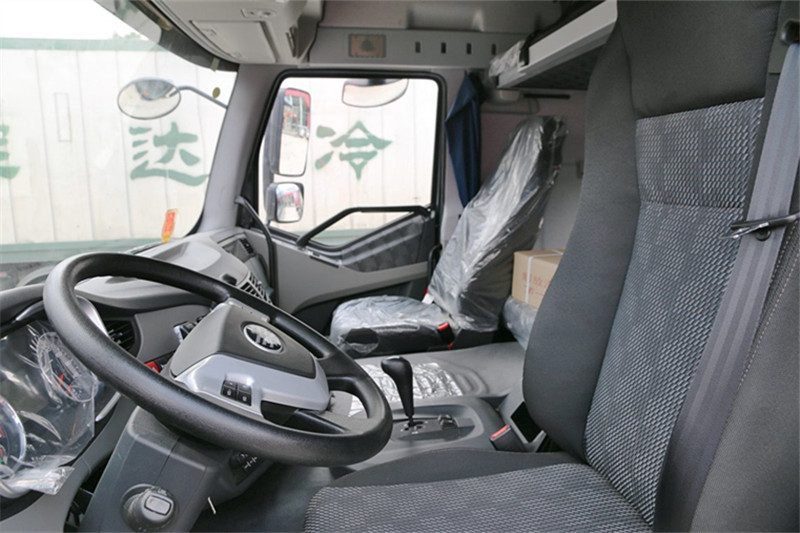 一汽解放 J6P重卡 460馬力 6X4 國四牽引車(自動(dòng)擋)CA4250P66K24T1A1E4)