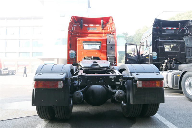 一汽解放 新J6P重卡 500馬力 6X4 國(guó)五牽引車(CA4250P66K25T1A1E5)