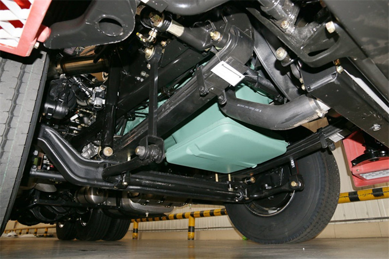一汽解放 新J6P重卡 500馬力 6X4 國(guó)五牽引車(CA4250P66K25T1A1E5)