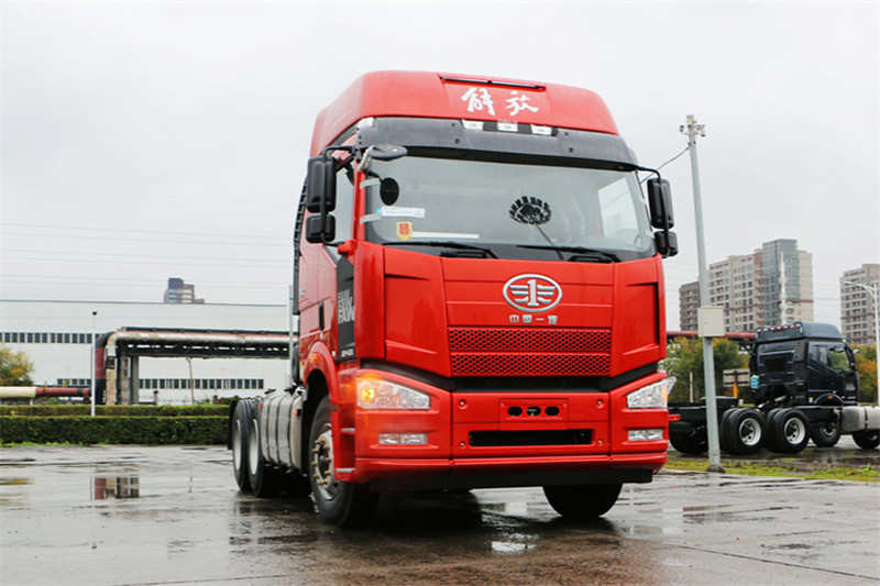 一汽解放 J6P重卡 寒區(qū)版 420馬力 6X4牽引車(CA4250P66K24T1E5)