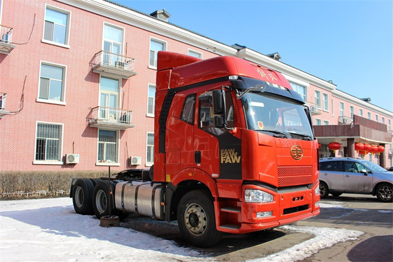 一汽解放 J6P重卡 領(lǐng)航版 420馬力 6X4牽引車(chē)(CA4250P66K24T1A1E4)