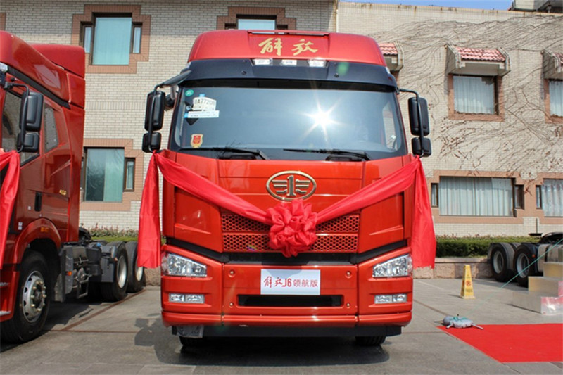 一汽解放 J6P重卡 領(lǐng)航版 460馬力 6X4 國四牽引車(CA4250P66K24T1A1E4) 