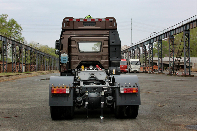 一汽解放 J6P重卡 領(lǐng)航?；?460馬力 6X4 國(guó)四牽引車(chē)(CA4250P66K24T1A1E4)