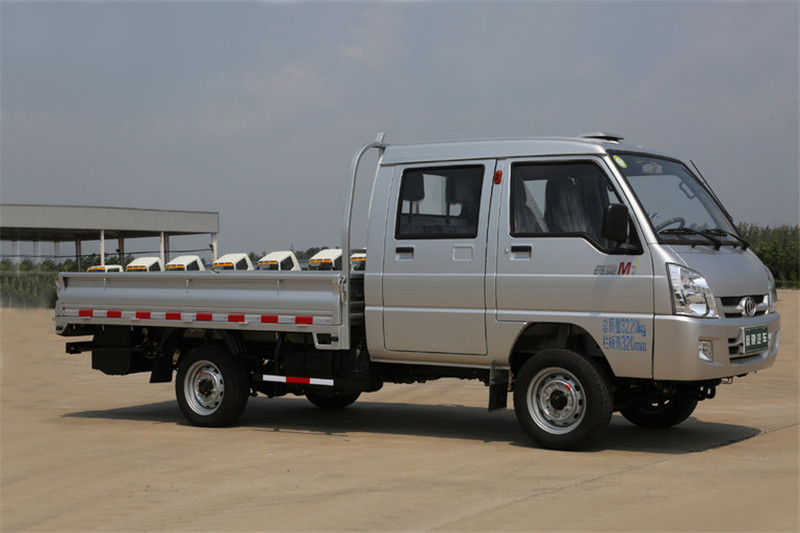 奧馳 M1系列 1.24L 75馬力 汽油/CNG 2.7米 4X2 國五雙排欄板微卡(FD1027R13Q5-S1)