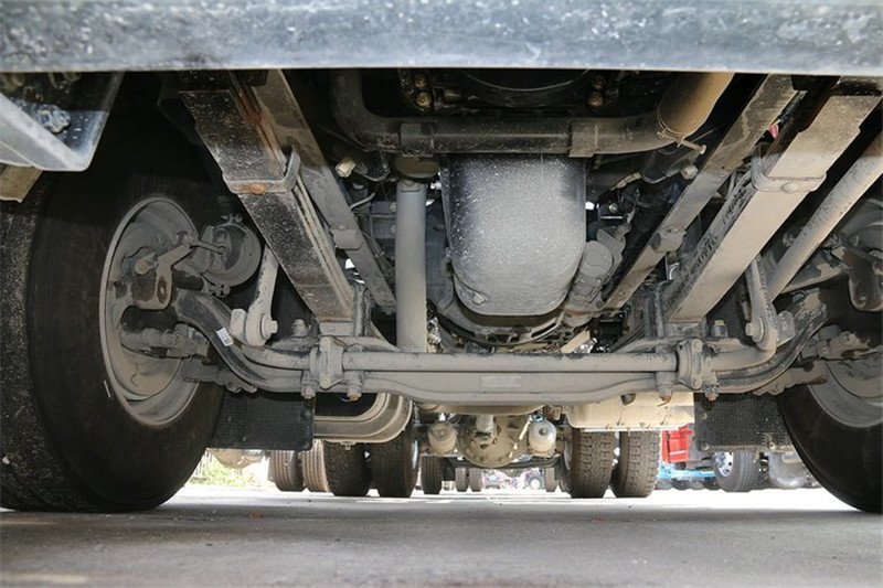 東風(fēng)商用車(chē) 新天龍重卡 420馬力 4X2 國(guó)四牽引車(chē)(DFL4181A8)