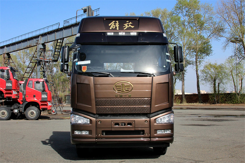 一汽解放 J6P重卡 460馬力 6X2R 國四牽引車(自動(dòng)擋)(CA4250P66K24T2A1E4)