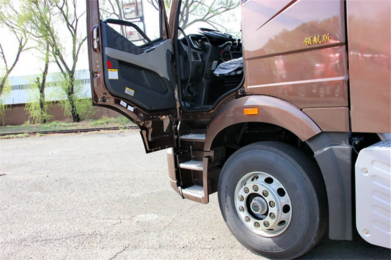 一汽解放 J6P重卡 460馬力 6X2R 國四牽引車(自動(dòng)擋)(CA4250P66K24T2A1E4)