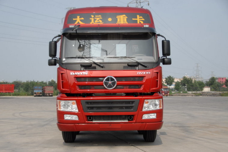 大運(yùn) N8重卡 293馬力 6X4 純電動(dòng)牽引車(CGC4250BEV1GCG2)