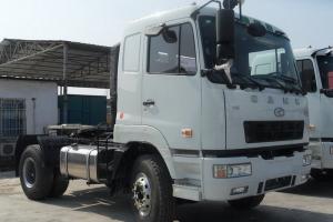 華菱之星 準(zhǔn)重卡 261馬力 4X2 國(guó)五牽引車(HN4180C34C4M5)