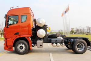 聯(lián)合卡車 U260重卡 260馬力 4X2 國五 LNG牽引車(蓬翔單級減速橋)(SQR4182N6Z)