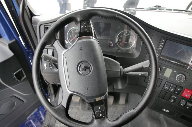 陜汽重卡 德龍X3000 超強版 550馬力 6X4 國五牽引車(SX42584Y324)