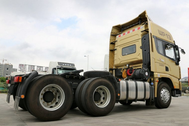 陜汽重卡 德龍X3000 500馬力 6X4 國(guó)五牽引車(SX4250XC4Q2)