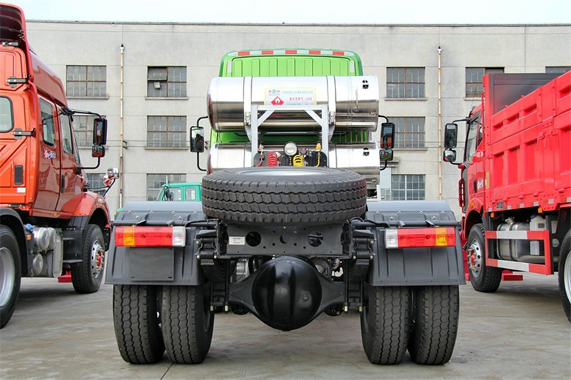 一汽解放柳特 新安捷(L5R)重卡 350馬力 6X4 國五LNG牽引車(CA4253N2E5R5T1A92)