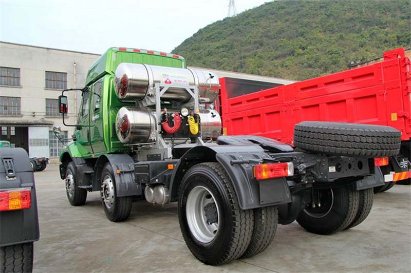 一汽解放柳特 新安捷(L5R)重卡 350馬力 6X4 國五LNG牽引車(CA4253N2E5R5T1A92)
