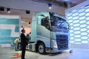 沃爾沃 新FH X-LOW重卡 460馬力 4X2 國(guó)五牽引車(chē)