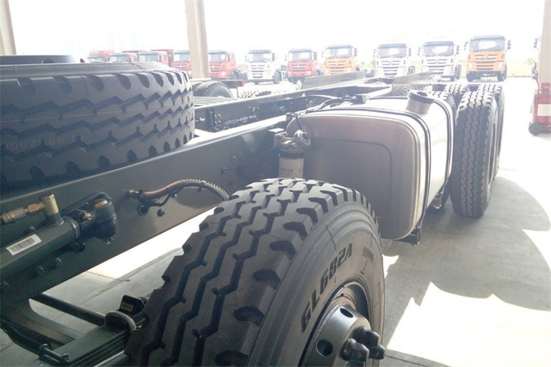 重汽王牌 W5B-M重卡 270馬力 8X4 6.8米 國(guó)四自卸車(chē)(CDW3310A1S4)