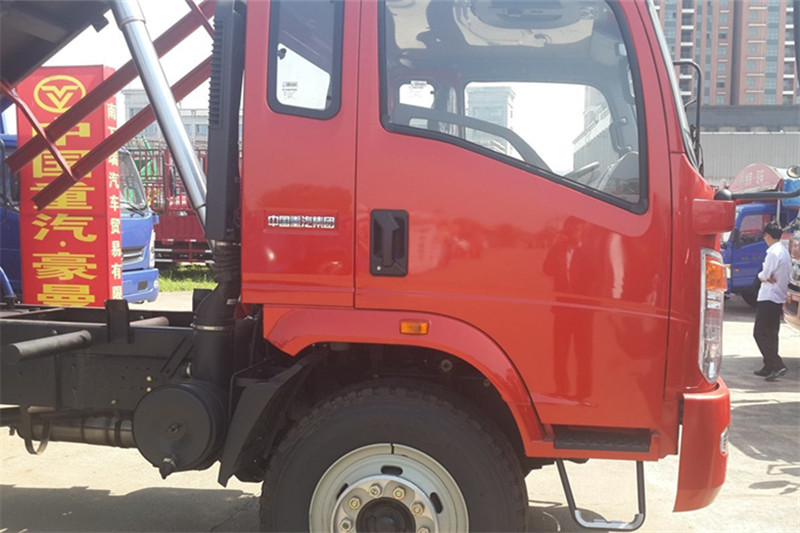 中國重汽 豪曼 130馬力 4X2 3.8米 國四自卸車(ZZ3048F18DB1)