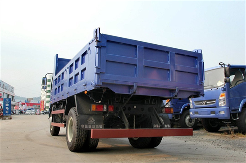 中國(guó)重汽 豪曼 140馬力 4X2 4.2米 國(guó)四自卸車(ZZ3068F17DB0)