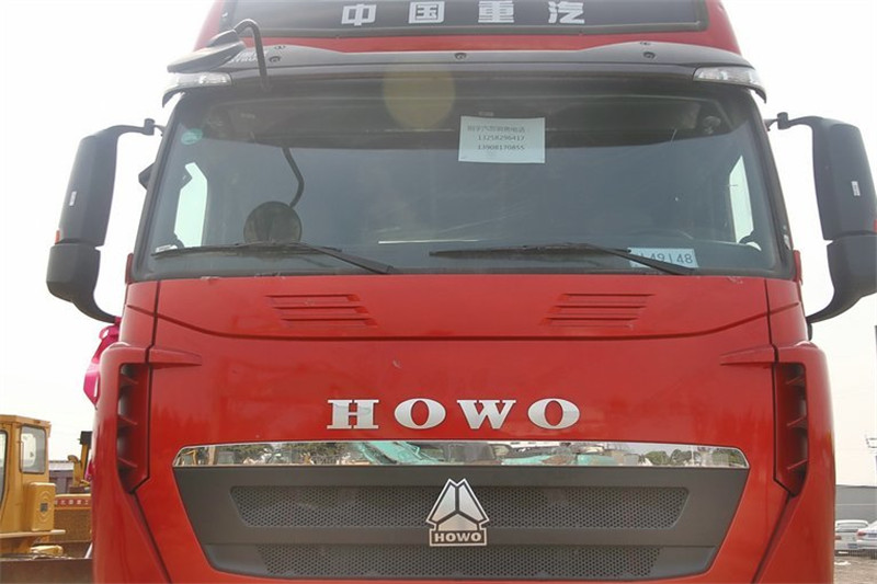 中國重汽 HOWO T7H重卡 320馬力 4X2 國四危險(xiǎn)品牽引車(ZZ4187V361HD1W)(高頂)