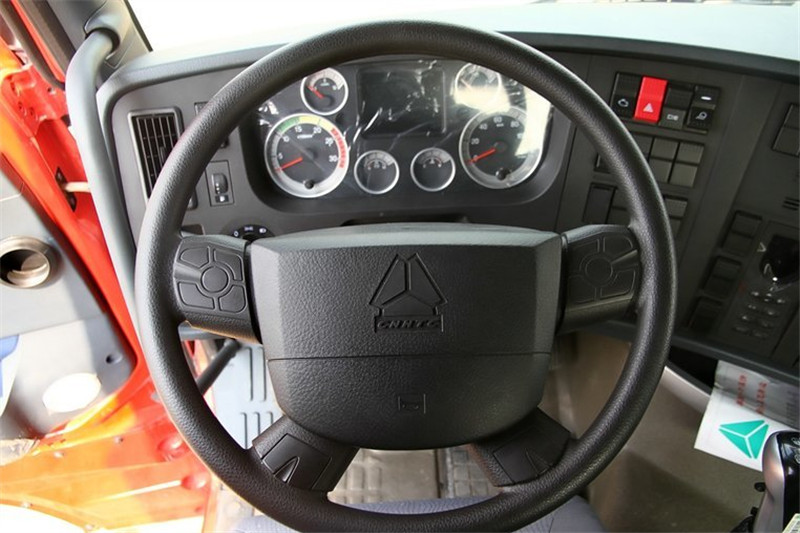 中國重汽 HOWO T7H重卡 320馬力 4X2 國四危險(xiǎn)品牽引車(ZZ4187V361HD1W)(高頂)