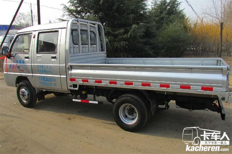 奧馳 M1系列 1.24L 75馬力 汽油/CNG 2.7米 4X2 國五雙排欄板微卡(FD1027R13Q5-S1)