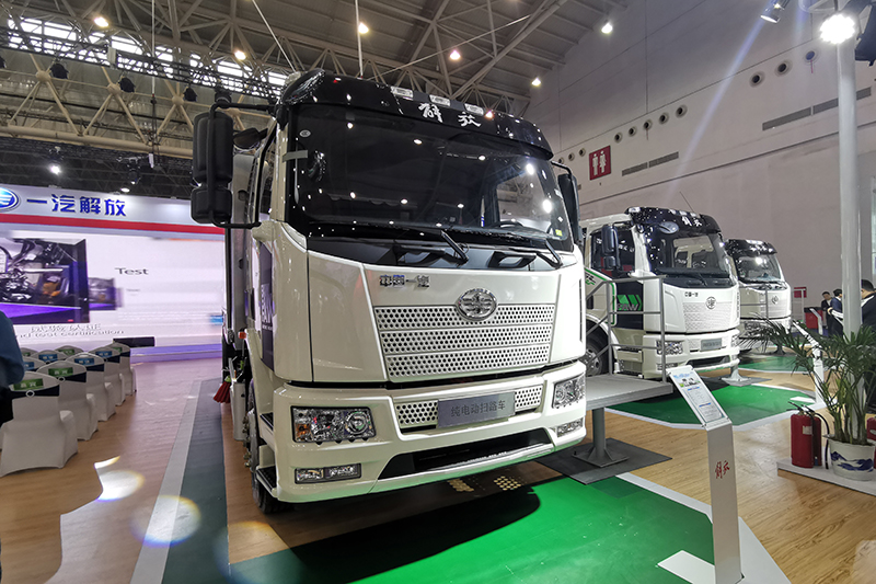 一汽解放 J6L 4×2 160kW 純電動(dòng)餐廚垃圾車