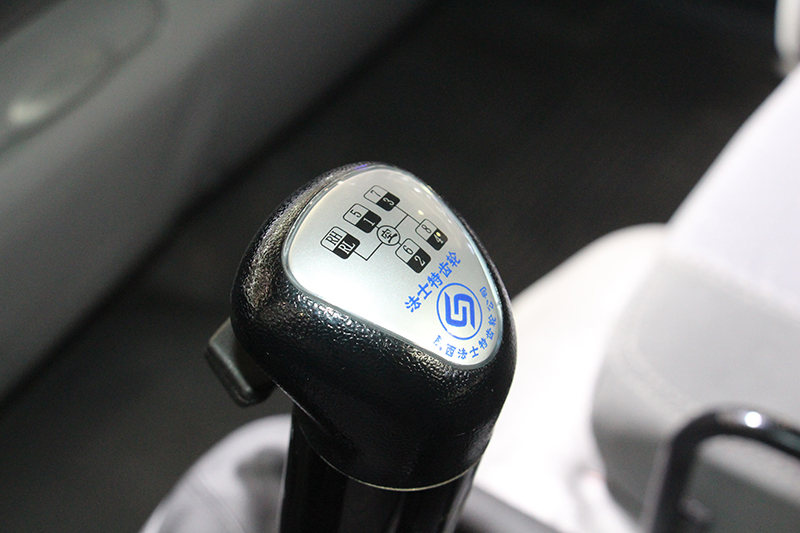 江淮 帥鈴Q9 195馬力 4×2 國(guó)六 平板載貨車(chē)