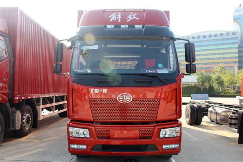 一汽解放 J6L中卡 復(fù)合型 180馬力 6.8米 國(guó)五翼開(kāi)啟廂式載貨車(chē)(CA5160XYKP62K1L4E5)