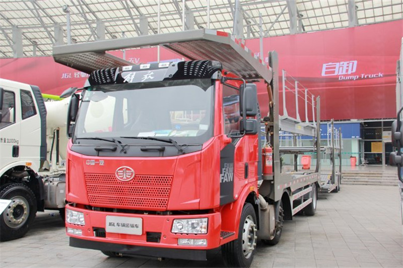 一汽解放 J6L重卡 320馬力 6X2 國(guó)五中置軸轎運(yùn)車(chē)(CHX5220TCLA)
