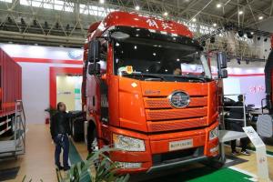 一汽解放 新J6P重卡 質(zhì)惠版2.0 440馬力 6X4 國(guó)六LNG牽引車(CA4250P66M25T1E6)