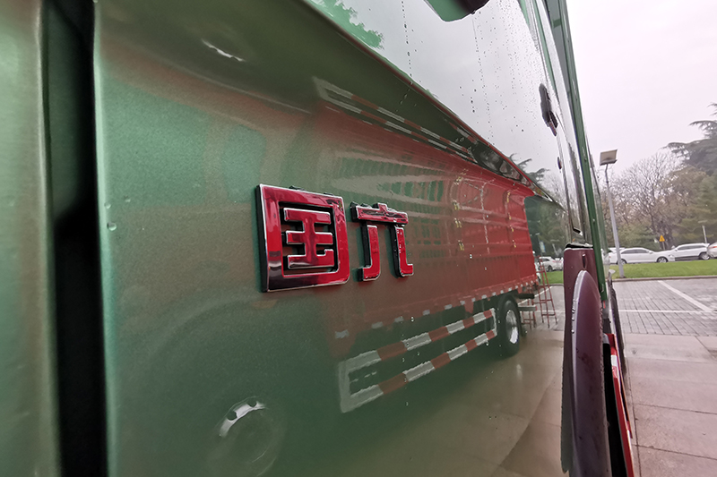 中國(guó)重汽 豪沃7 載重版 380馬力 6X4 油電混動(dòng) 自卸車(ZZ3257V4347F1PHEV)