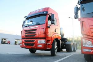 一汽解放青汽 天V重卡 400馬力 6X4 國(guó)五LNG牽引車(3.7速比)(CA4258P2K15T1NE5A80)
