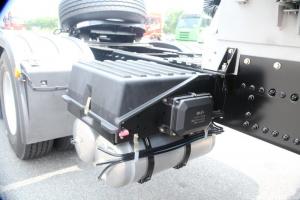 一汽解放青汽 悍V重卡 400馬力 6X4 國五LNG牽引車(CA4251P1K15T1NE5A80)