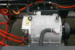 慶鈴汽車 五十鈴EV100 4.5T 4.25米單排 96.77kWh 純電動(dòng)廂式輕卡載貨車(QL5041XXYBEVECCA1)