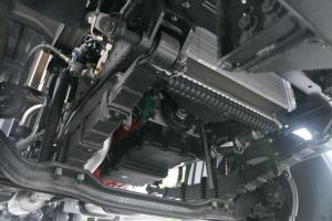 福田 奧鈴大黃蜂 210馬力 6.8米 國(guó)五排半廂式載貨車(chē)(BJ5186XXY-A1)