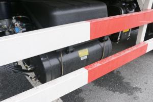 福田 奧鈴大黃蜂 210馬力 6.8米 國(guó)五排半廂式載貨車(chē)(BJ5186XXY-A1)