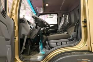 福田 奧鈴大黃蜂 210馬力 6.8米 國(guó)五排半欄板載貨車(chē)(BJ1186VKPFK-A1)