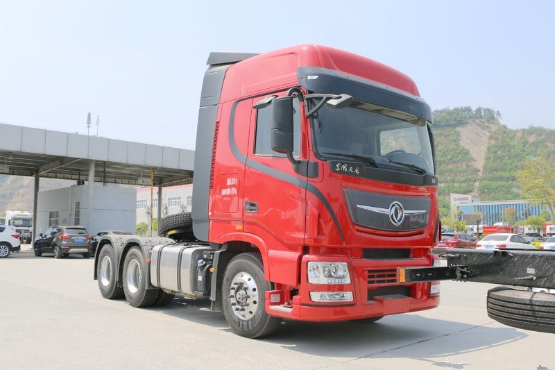 東風(fēng)商用車 天龍旗艦KX 北方版 560馬力 6X4 國(guó)五牽引車(485后橋)(DFH4250C2)