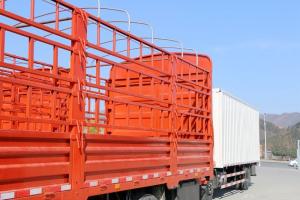 東風(fēng)商用車 天錦中卡 180馬力 4X2 6.75米 國(guó)五倉(cāng)柵式載貨車(DFH5180CCYBX3JV)