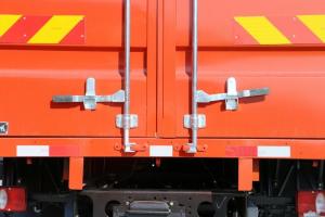 東風(fēng)商用車 天錦中卡 160馬力 4X2 6.75米 國(guó)五倉(cāng)柵式載貨車(DFH5160CCYBX1JV)