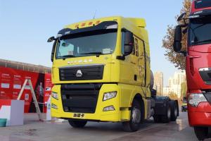 中國(guó)重汽 汕德卡SITRAK C7H重卡 430馬力 6X4 國(guó)五LNG牽引車(chē)(ZZ4256V384HE1LW)